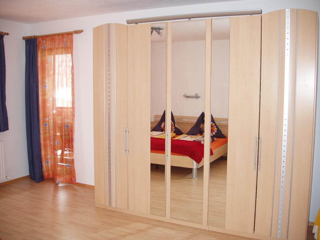 Ferienwohnung Wohlfartstaetter Ауфах Стая снимка